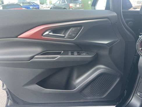 Used 2025 Chevrolet Equinox EV RS w/ Convenience Package II image 33