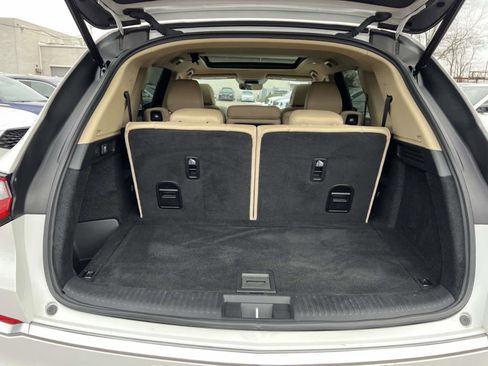 Used 2023 Acura MDX SH-AWD image 9