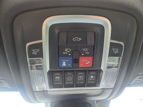 Used 2023 RAM 1500 Laramie AWD/4WD image 21