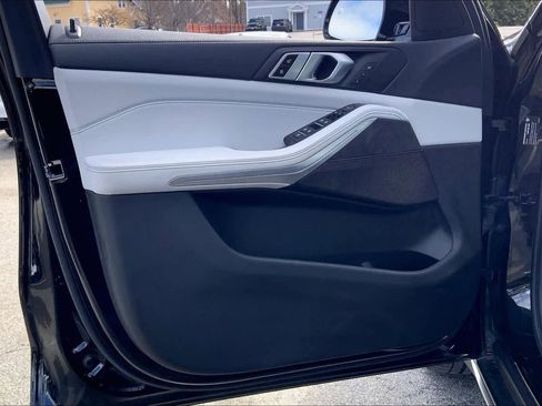 Used 2023 BMW X5 xDrive40i w/ Premium Package AWD/4WD image 21