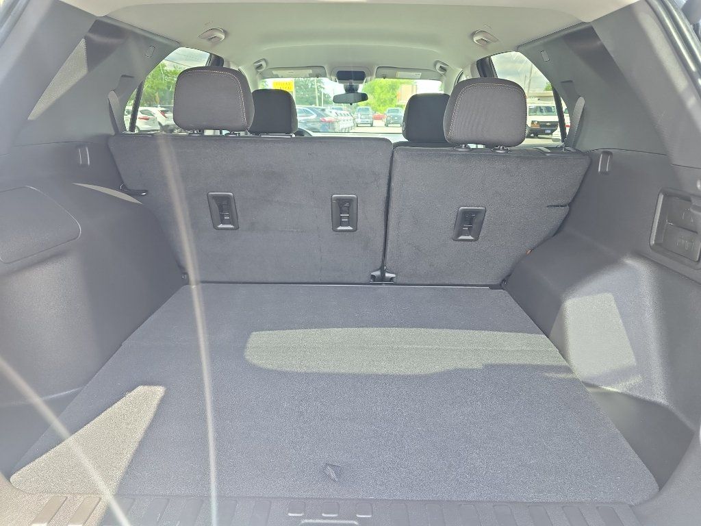 Used 2024 Chevrolet Equinox LT FWD image 10