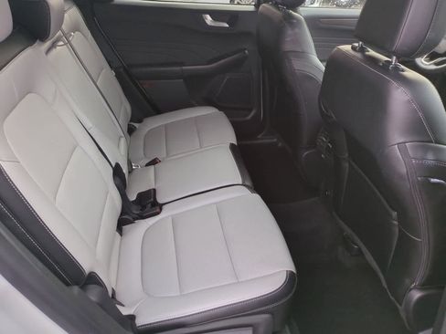 Certified 2024 Ford Escape Platinum image 20