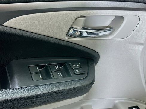 Used 2019 Honda Pilot LX image 18