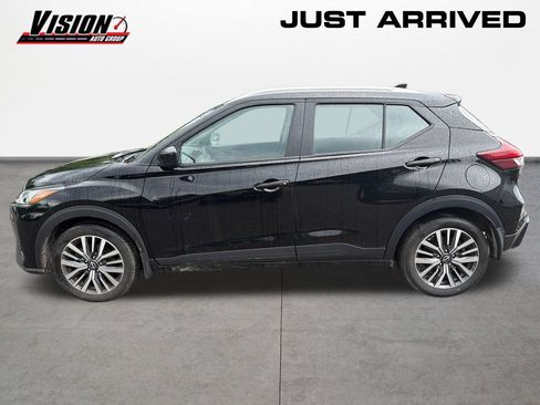 Used 2023 Nissan Kicks SV FWD image 8