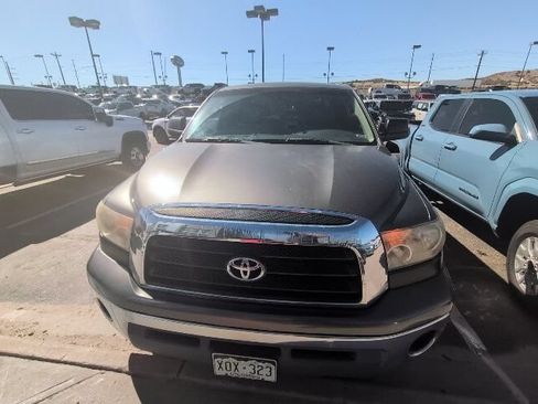 Used 2008 Toyota Tundra 4x4 CrewMax w/ Tow Pkg image 2