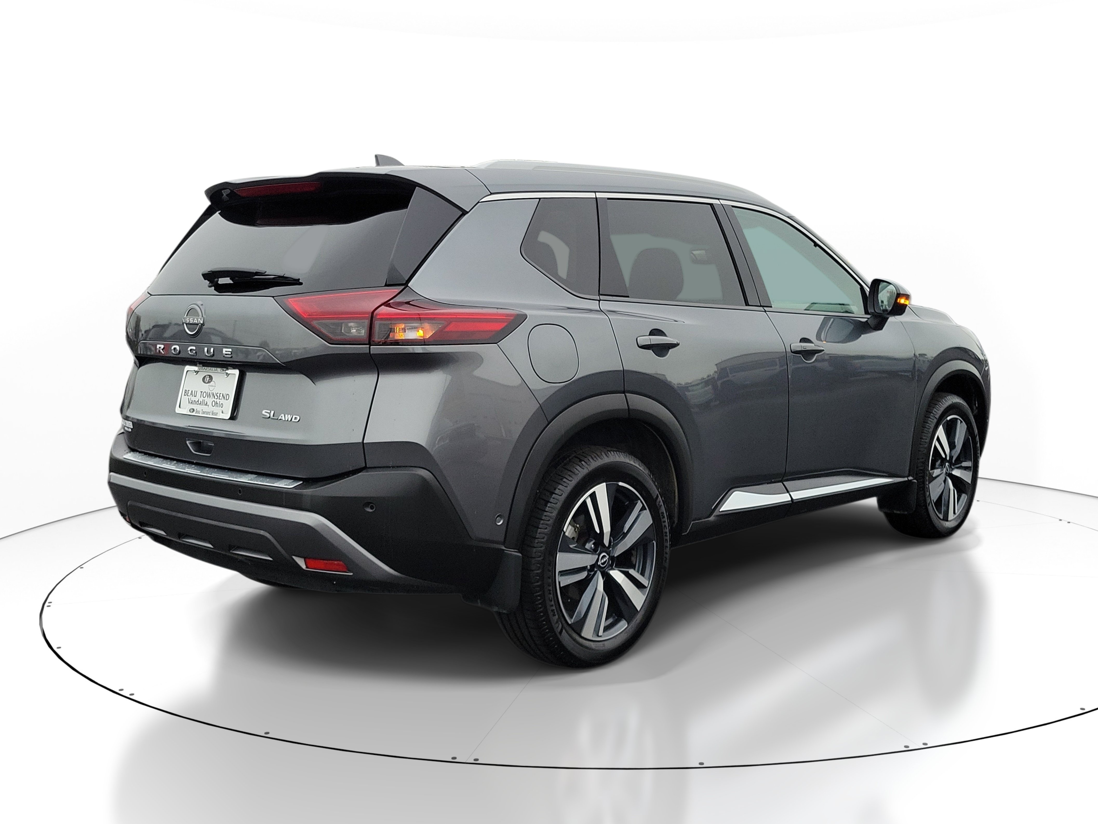 Used 2023 Nissan Rogue SL w/ SL Premium Package AWD/4WD image 4