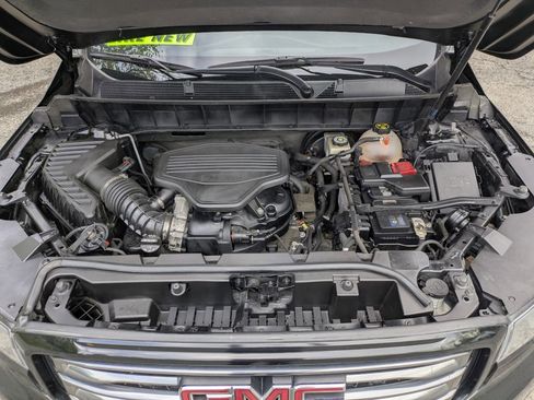 Used 2017 GMC Acadia SLE w/ Driver Alert Package I AWD/4WD image 40