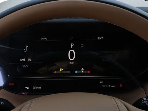 New 2026 Land Rover Range Rover Long Wheelbase SE AWD/4WD image 20