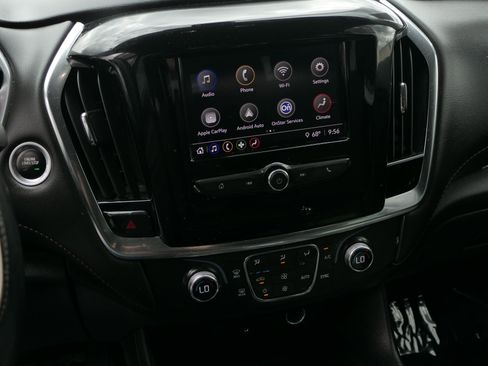 Used 2021 Chevrolet Traverse LS FWD image 19