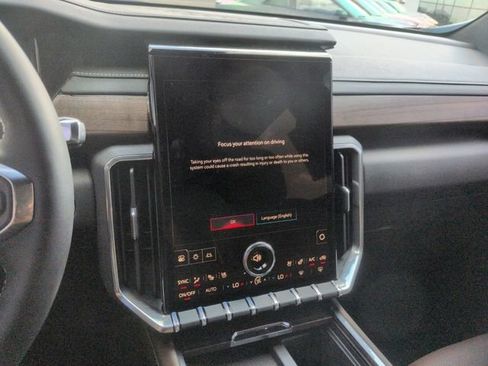 Used 2026 GMC Acadia Denali Ultimate w/ LPO, All-Weather Package FWD image 20