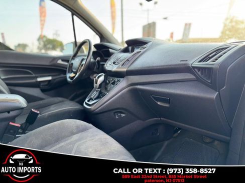 Used 2014 Ford Transit Connect XLT image 18