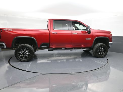 Used 2024 Chevrolet Silverado 2500 LTZ w/ LTZ Texas Edition image 9