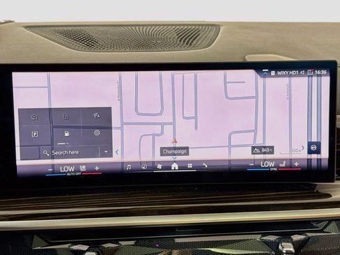 Used 2026 BMW X7 xDrive40i AWD/4WD image 13