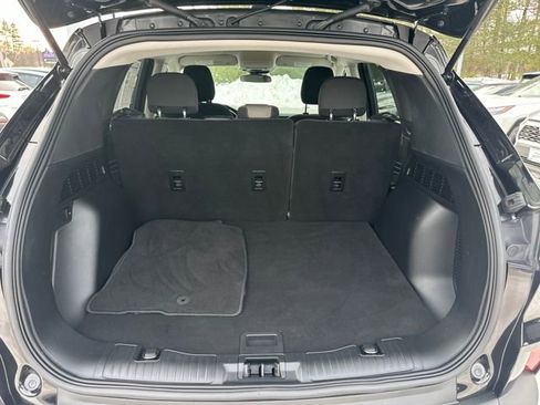 Used 2021 Ford Escape SE w/ SE Sport Appearance Package image 17