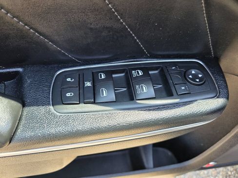 Used 2015 Dodge Charger SXT w/ AWD Plus Group image 14
