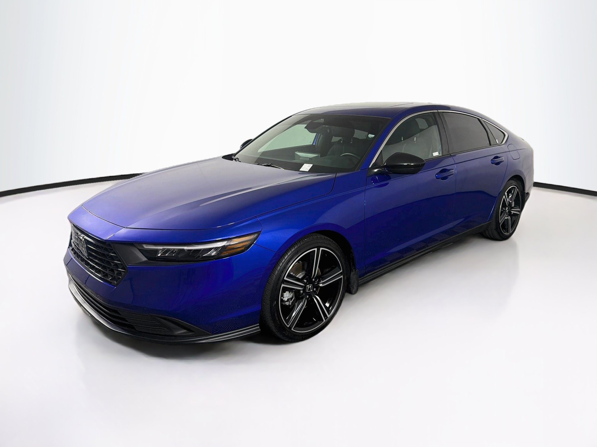 Used 2025 Honda Accord Sport image 3