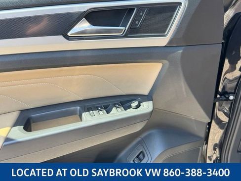 Certified 2023 Volkswagen Atlas Cross Sport SE w/ Panoramic Sunroof Package AWD/4WD image 37
