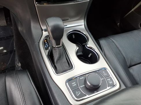 Used 2019 Jeep Grand Cherokee High Altitude AWD/4WD image 25