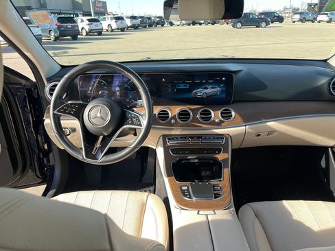 Used 2021 Mercedes-Benz E 350 4MATIC Sedan w/ Premium Package image 17