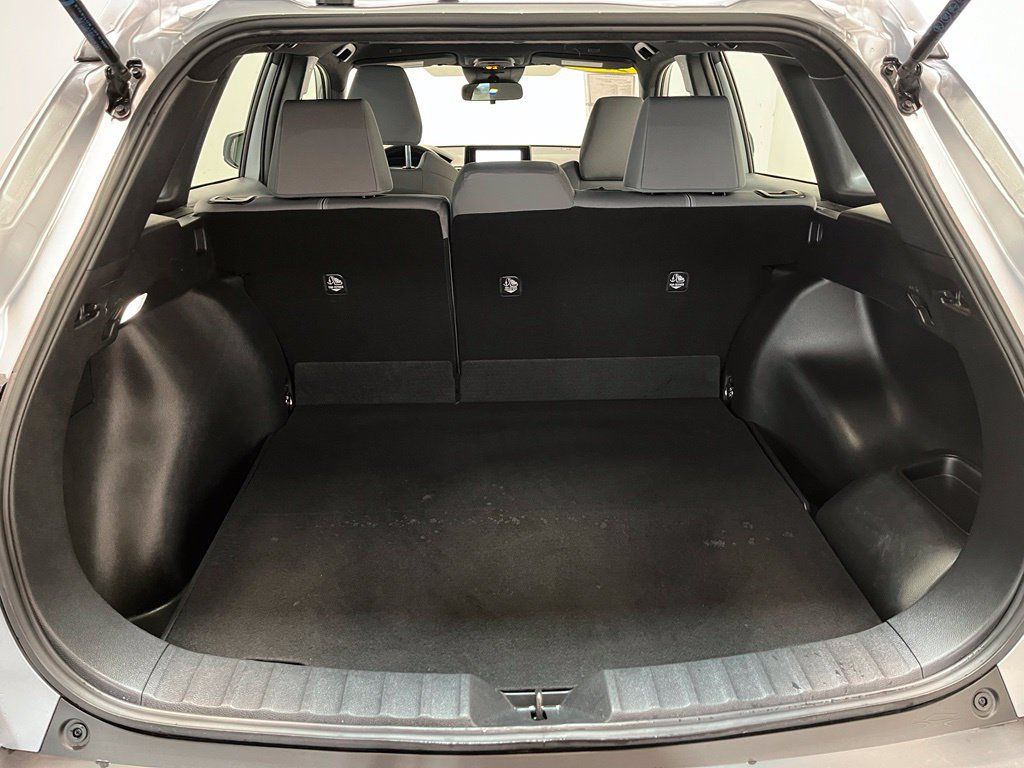 Used 2025 Toyota Corolla Cross AWD Hybrid image 19