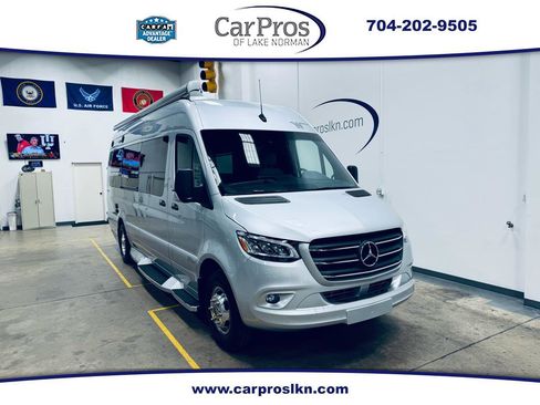 Used 2020 Mercedes-Benz Sprinter 3500 image 1