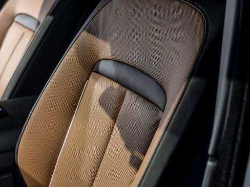 Used 2024 Rolls-Royce Cullinan Black Badge w/ Dark Exterior Package image 11