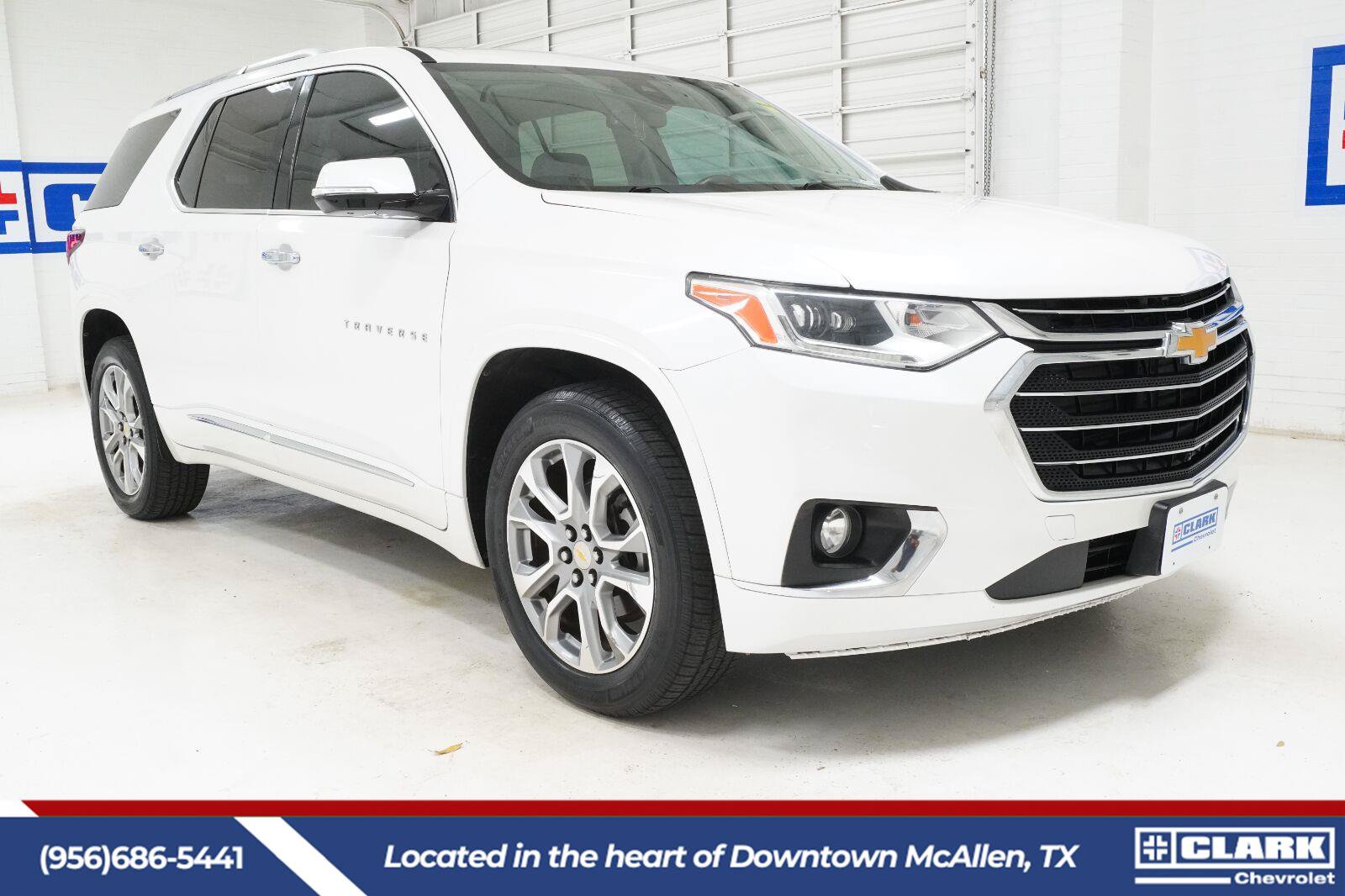 Used 2018 Chevrolet Traverse Premier w/ Driver Confidence II Package FWD image 4
