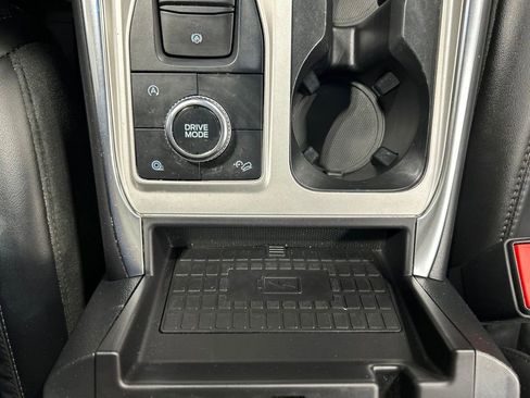 Used 2023 Ford Explorer Platinum w/ Technology Package AWD/4WD image 24