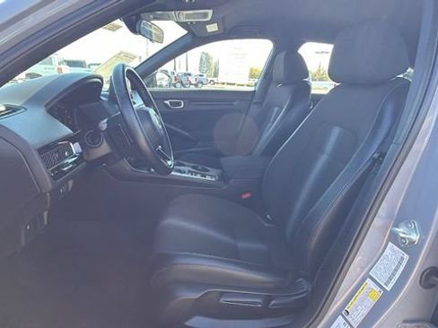 Used 2025 Honda Civic Sport image 32