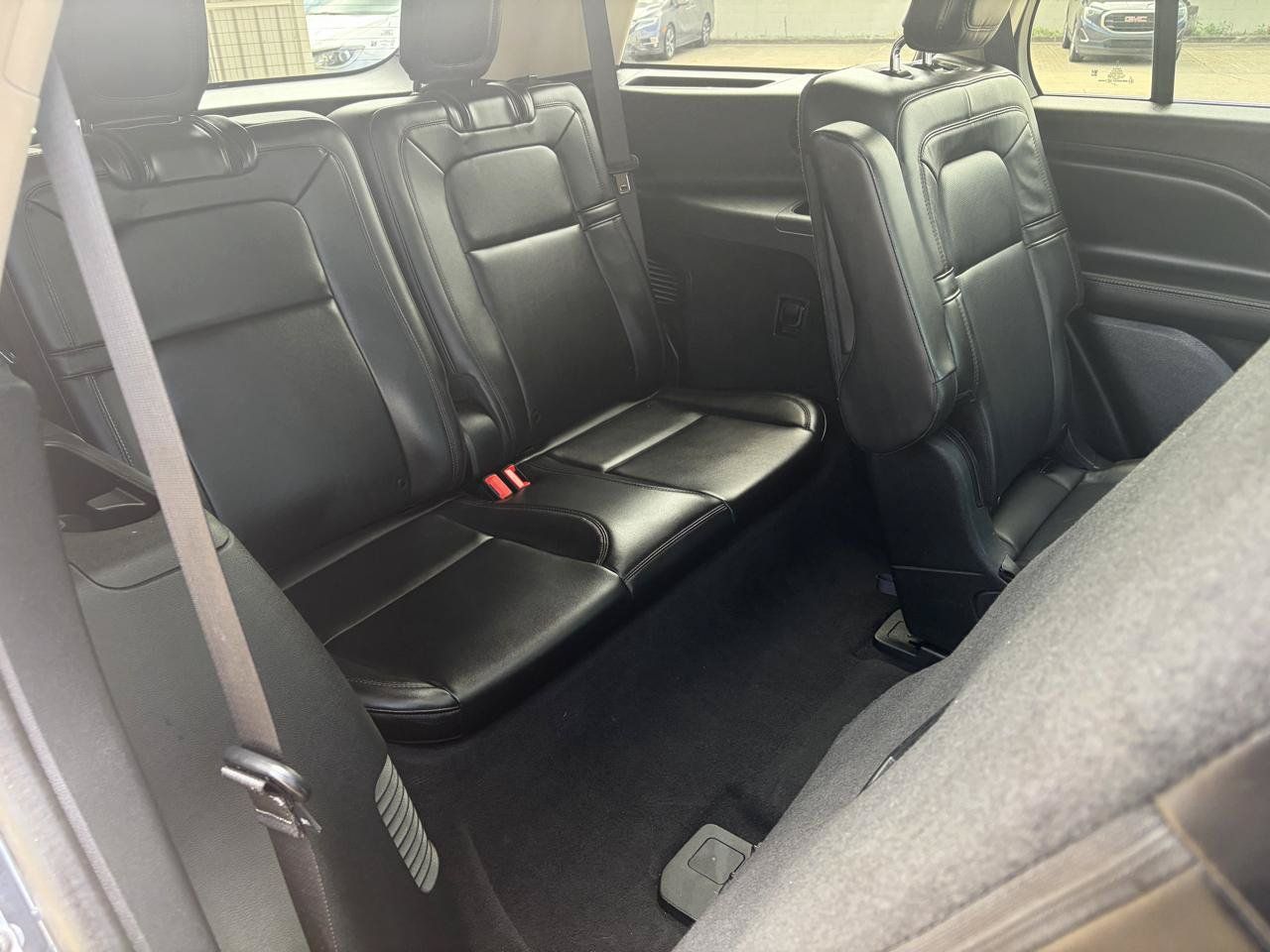 Used 2023 Lincoln Aviator Reserve w/ Class IV Trailer Tow Package AWD/4WD image 12