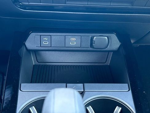 New 2026 Toyota Prius Plug-In Hybrid image 16