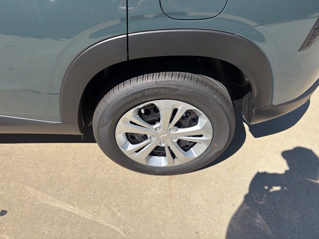 New 2026 Chevrolet Trax LS w/ Driver Confidence Package FWD image 43