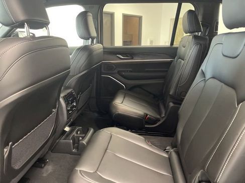 New 2026 Jeep Grand Cherokee L Limited AWD/4WD image 21
