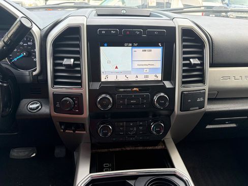 Used 2019 Ford F350 Lariat w/ Lariat Ultimate Package AWD/4WD image 29