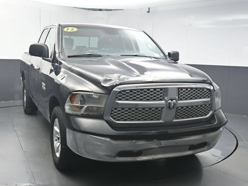 Used 2015 RAM 1500 Classic SLT RWD image 2