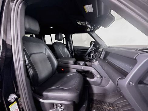 Certified 2024 Land Rover Defender 130 X-Dynamic SE AWD/4WD image 30