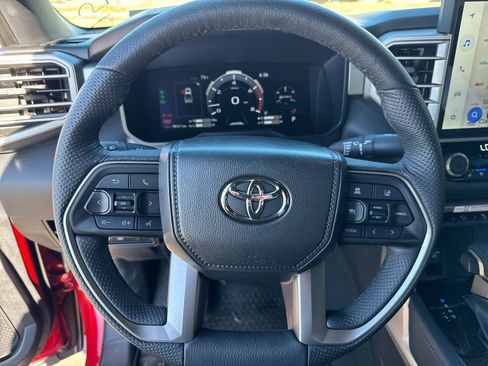 Used 2025 Toyota Tundra Limited AWD/4WD image 8