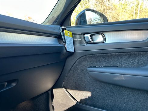 New 2026 Volvo XC40 B5 Ultra w/ Climate Package image 20