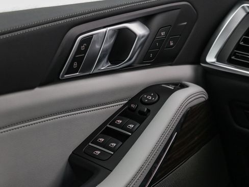 New 2026 BMW X5 xDrive50e w/ Executive Package image 10