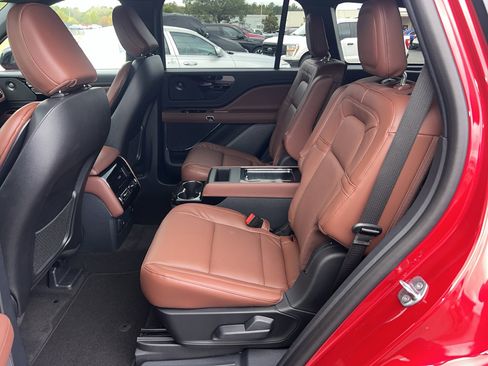 New 2026 Lincoln Aviator Reserve w/ Jet Appearance Package image 13