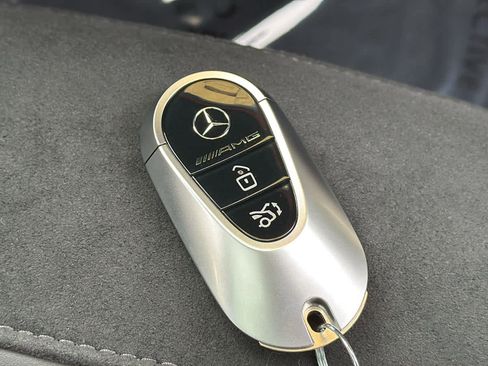 New 2025 Mercedes-Benz GLC 63 AMG S image 39