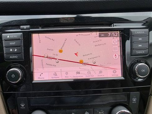 Used 2018 Nissan Rogue SL FWD image 21