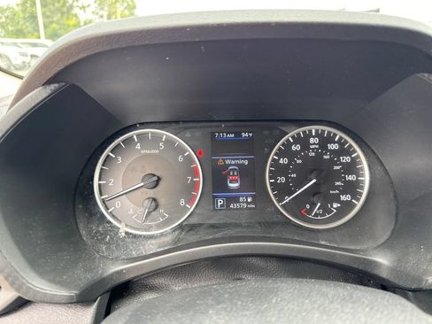 Used 2025 Nissan Sentra S FWD image 20