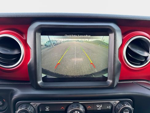 Used 2019 Jeep Wrangler Unlimited Rubicon AWD/4WD image 23