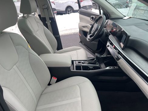 Certified 2025 Kia Sorento X-Line EX image 21