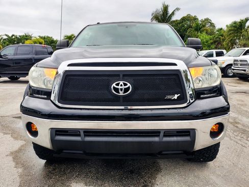 Used 2012 Toyota Tundra 4x4 Double Cab w/ SR5 Pkg image 2
