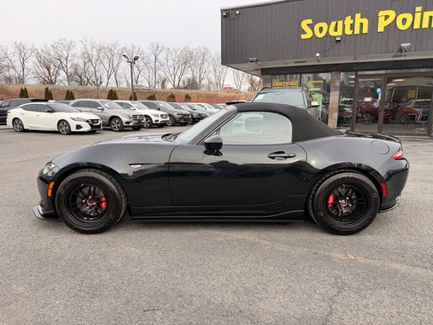 Used 2024 MAZDA MX-5 Miata Sport w/ Appearance Package image 8