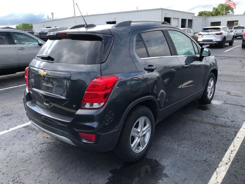 Used 2018 Chevrolet Trax LT FWD image 4