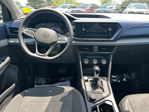 Used 2023 Volkswagen Taos SE w/ Panoramic Sunroof Package AWD/4WD image 16