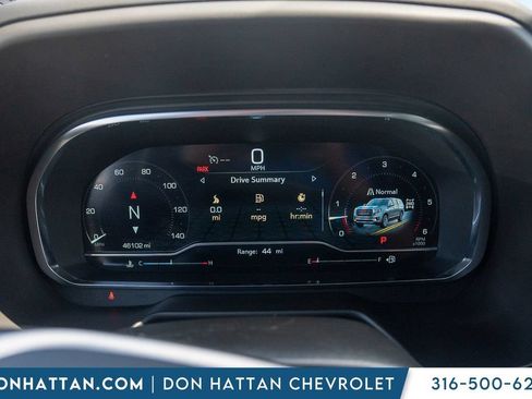 Used 2024 GMC Yukon XL SLT AWD/4WD image 6